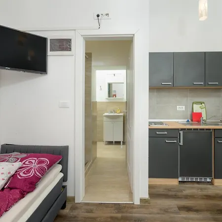 Studio Apartments Tiho & Nena Pula Exterior foto