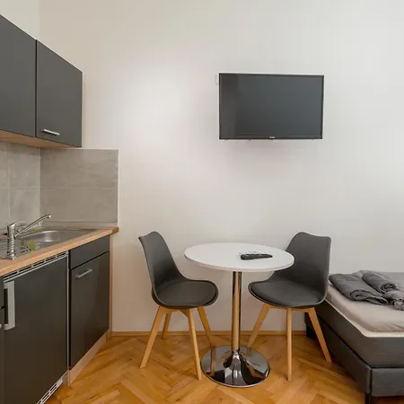 Studio Apartments Tiho & Nena Pula Exterior foto