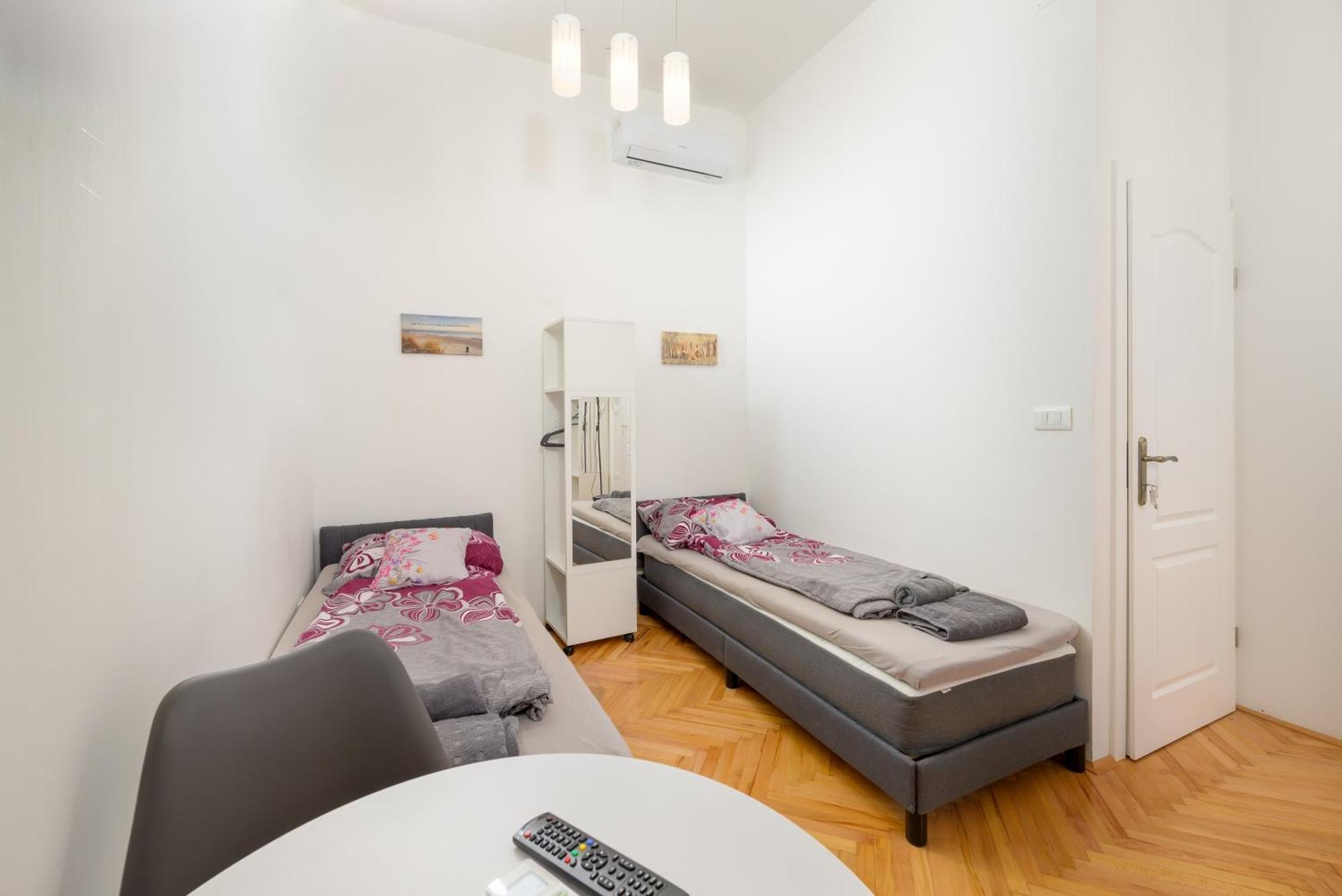 Apartment Tiho & Nena *